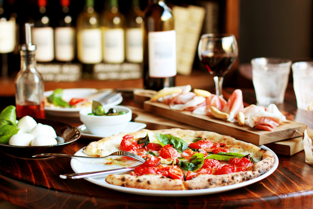 SALVATORE CUOMO & BAR 2