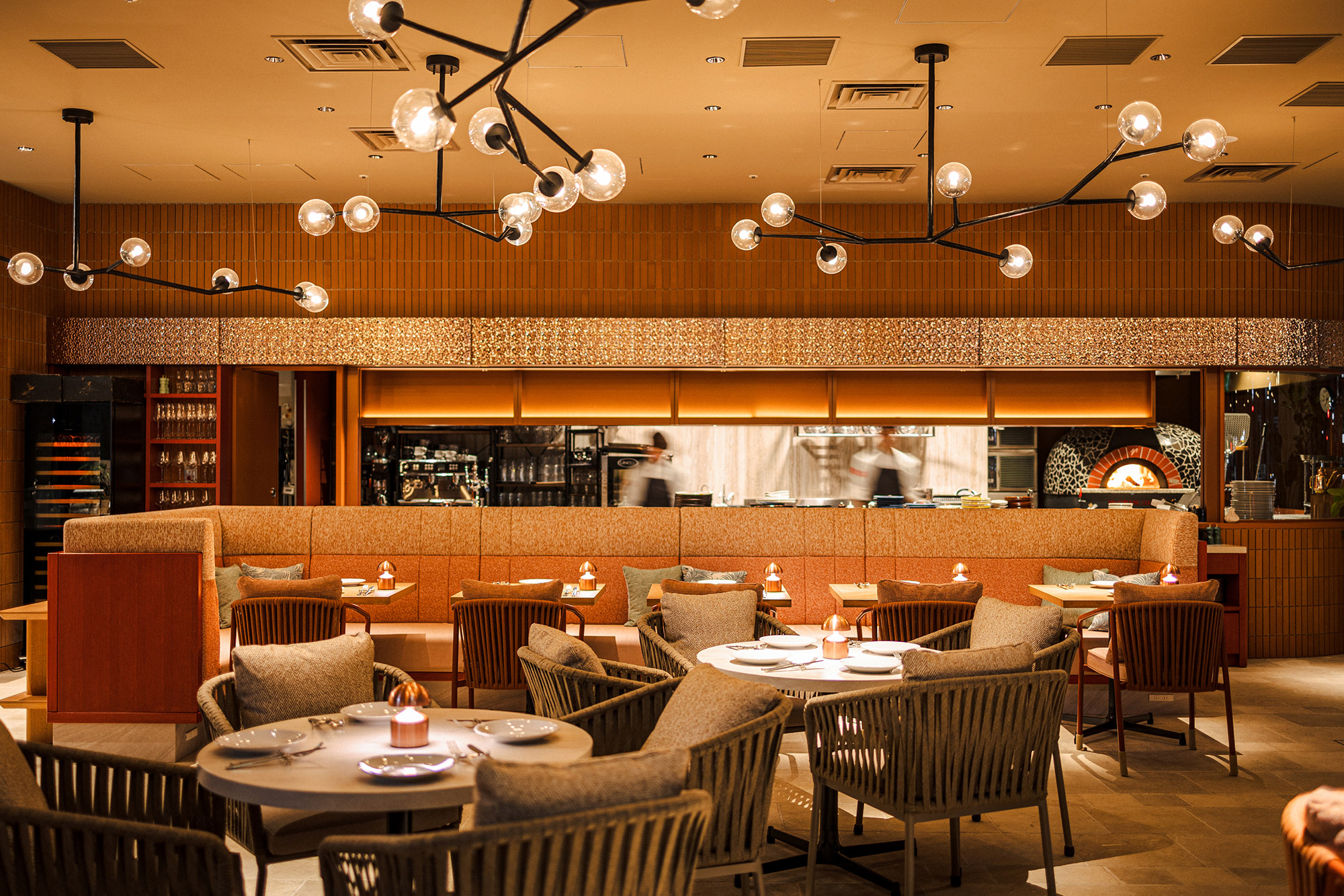 The TRATTORIA SALVATORE CAFE BASEGATE���l�֓�3