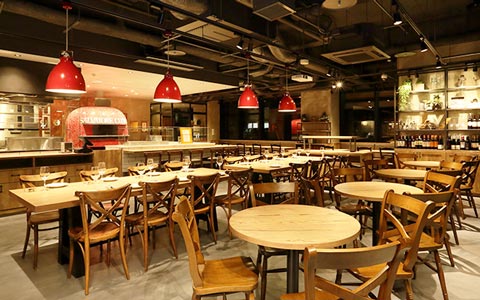 広島八丁堀のピザ・イタリアン ピッツァ サルヴァトーレ クオモ アンド