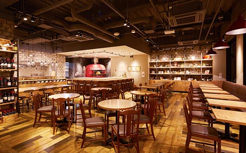 松山のピザ・イタリアン サルヴァトーレ クオモ アンド バール