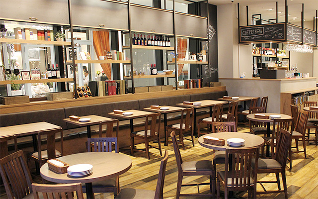 ららぽーと立川立飛のピザ・イタリアン ピッツァ サルヴァトーレ